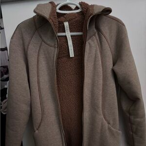 Sherpa reversible sweater lululemon